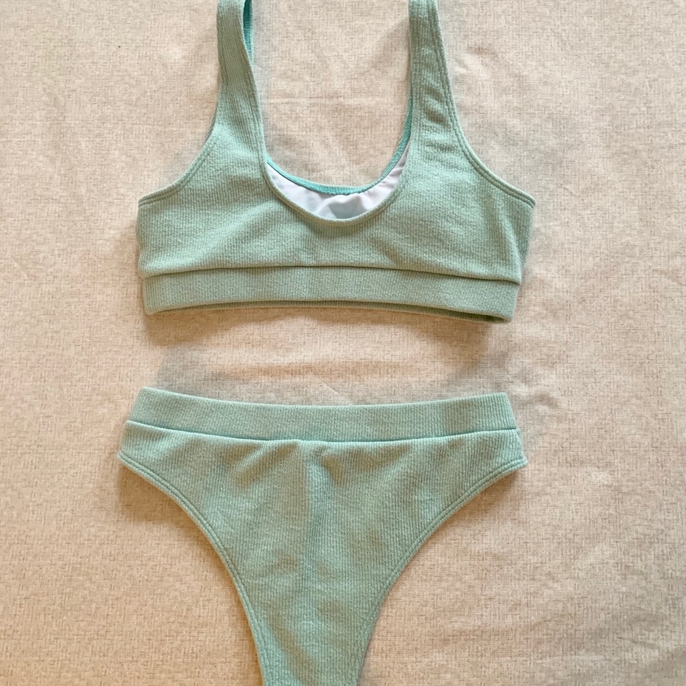 Bathing suit - Picture 2 of 4
